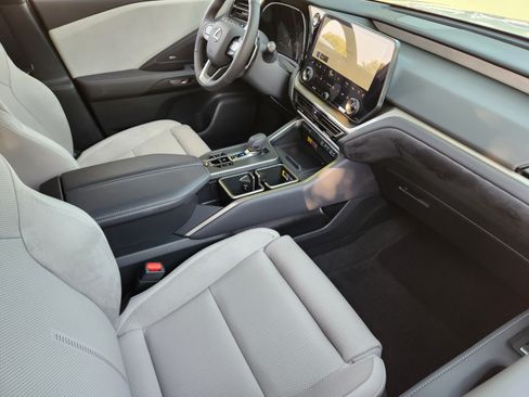 Used 2026 Lexus TX 350 AWD w/ Technology Package image 7