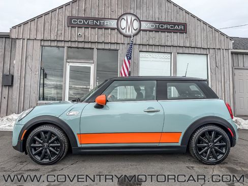 Used 2018 MINI Cooper S image 1
