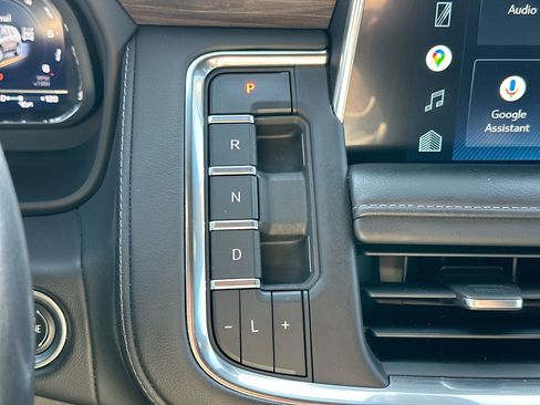 Used 2022 Chevrolet Tahoe Z71 w/ Off-Road Capability Package image 26