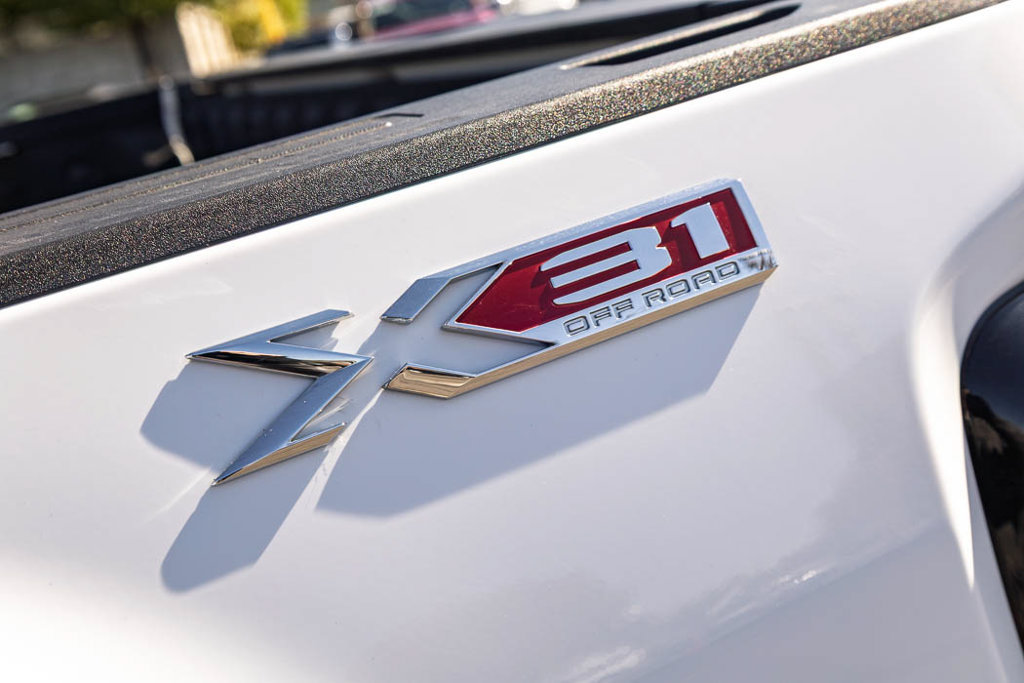 Used 2023 GMC Sierra 2500 SLT w/ SLT Premium Package AWD/4WD image 44