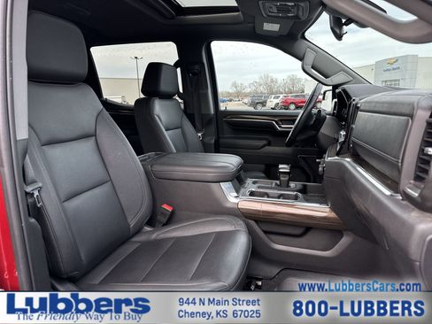 Used 2024 Chevrolet Silverado 1500 LT Trail Boss w/ Convenience Package II image 21