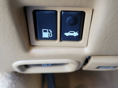 Used 2006 Lexus SC 430 Convertible image 29