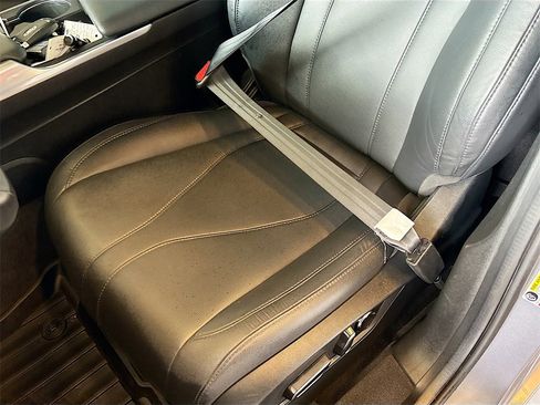 Used 2023 Acura TLX image 18