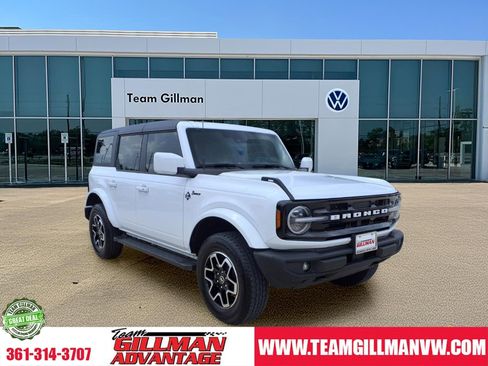 Used 2025 Ford Bronco Outer Banks AWD/4WD image 1