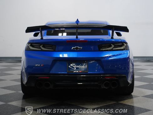 Used 2018 Chevrolet Camaro ZL1 RWD image 25