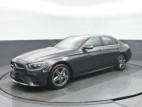 Used 2023 Mercedes-Benz E 350 4MATIC Sedan w/ Premium Package image 7