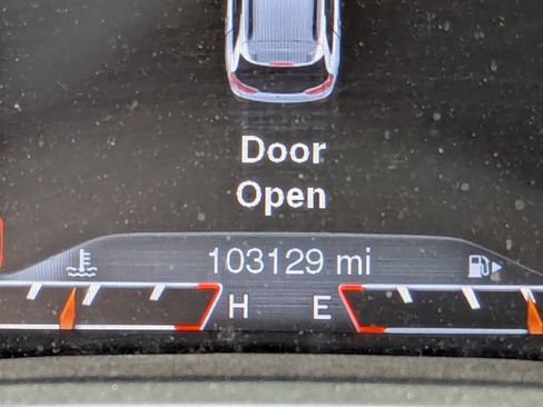 Used 2015 Jeep Cherokee Trailhawk w/ Cold Weather Group AWD/4WD image 10