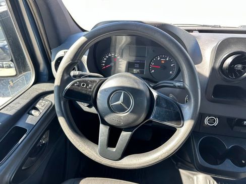 Used 2019 Mercedes-Benz Sprinter 170 image 19