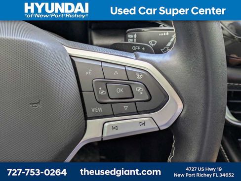 Used 2024 Volkswagen Atlas SE FWD image 35