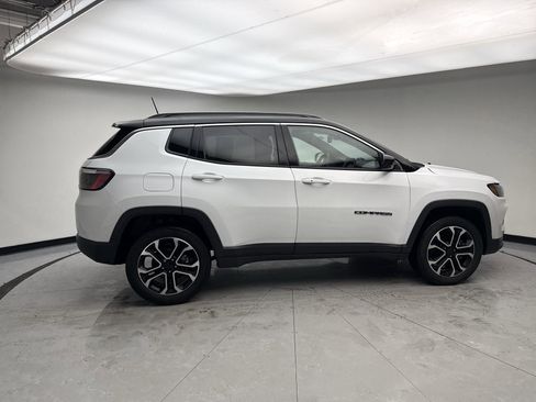 Used 2023 Jeep Compass Limited image 6