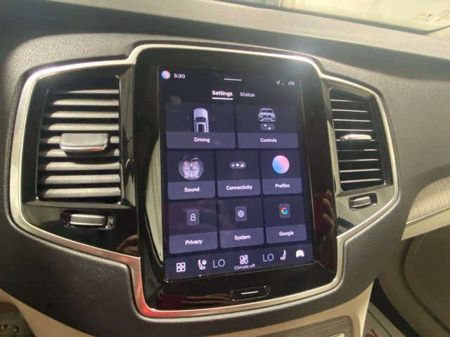 Used 2024 Volvo XC90 B5 Plus AWD/4WD image 23