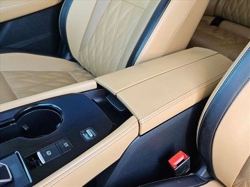 Used 2023 Nissan Rogue Platinum w/ Platinum Premium Package image 18