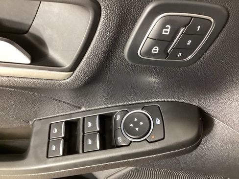 Used 2022 Ford Escape SEL w/ Technology Package AWD/4WD image 17
