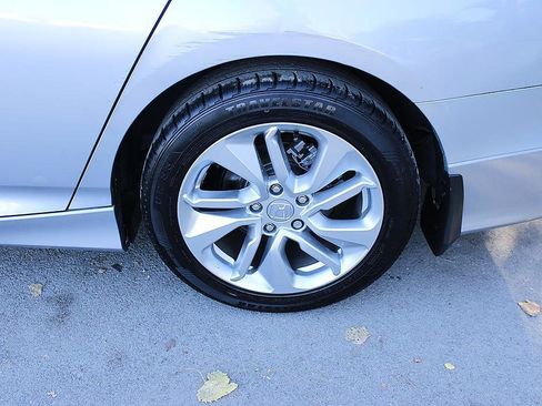 Used 2019 Honda Accord LX image 8