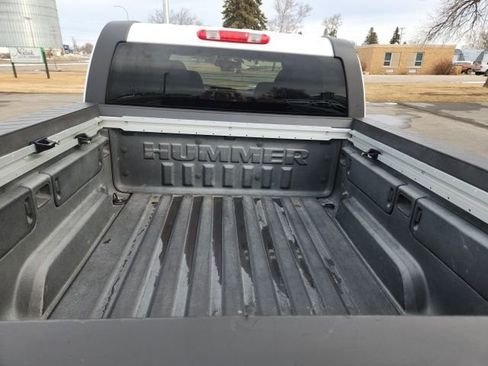 Used 2010 HUMMER H3T Luxury image 8