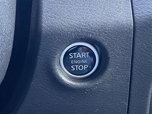 Used 2023 Nissan Frontier SV w/ Technology Package image 24