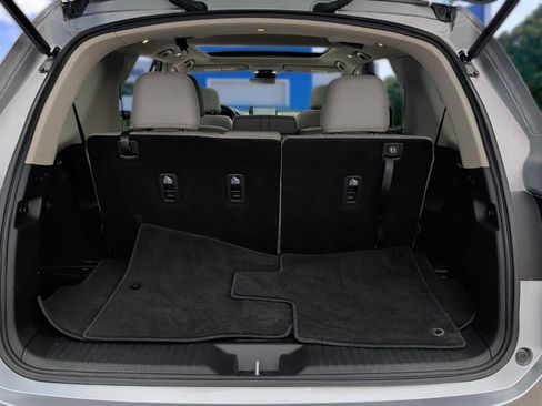 Used 2025 Honda Pilot Touring image 35