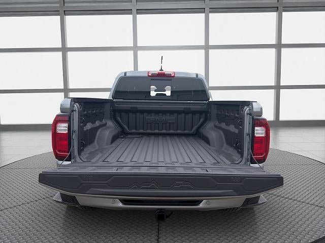 Used 2025 GMC Canyon AT4 w/ AT4 Premium Package AWD/4WD image 12