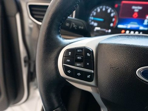 Used 2023 Ford Explorer Limited image 22