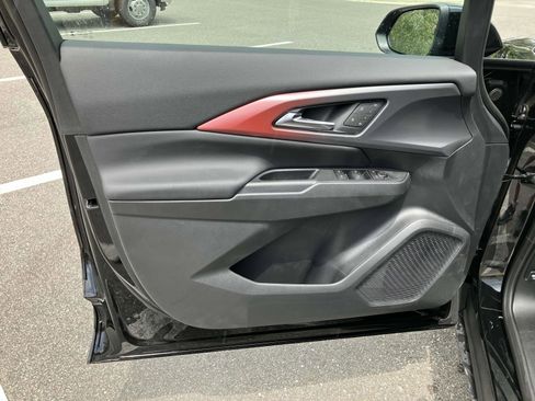 New 2025 Chevrolet Equinox EV RS w/ Convenience Package II image 19