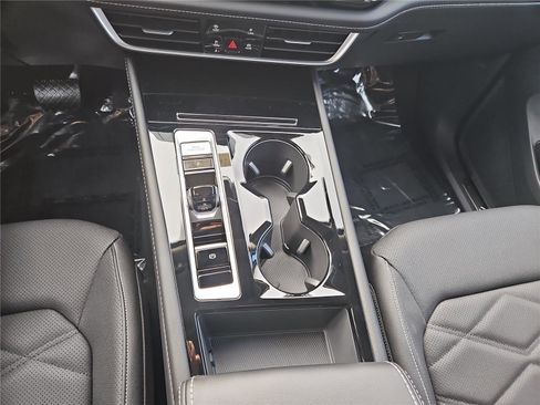 New 2026 Volkswagen Atlas SE image 21