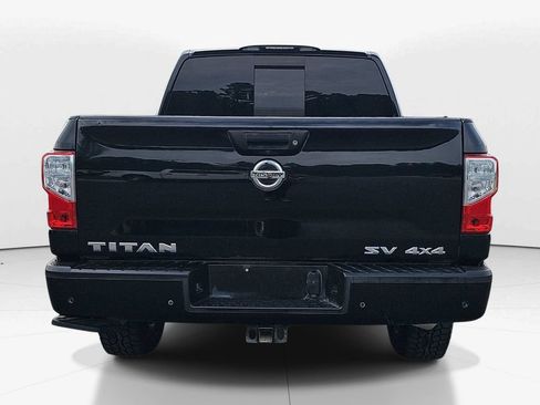 Used 2021 Nissan Titan SV w/ SV Convenience Package AWD/4WD image 7