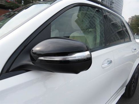 Used 2024 Mercedes-Benz GLE 350 4MATIC image 24
