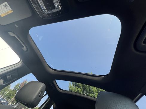 Certified 2022 Mercedes-Benz GLB 250 4MATIC image 29