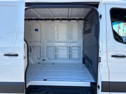 Used 2026 Mercedes-Benz Sprinter 2500 image 27