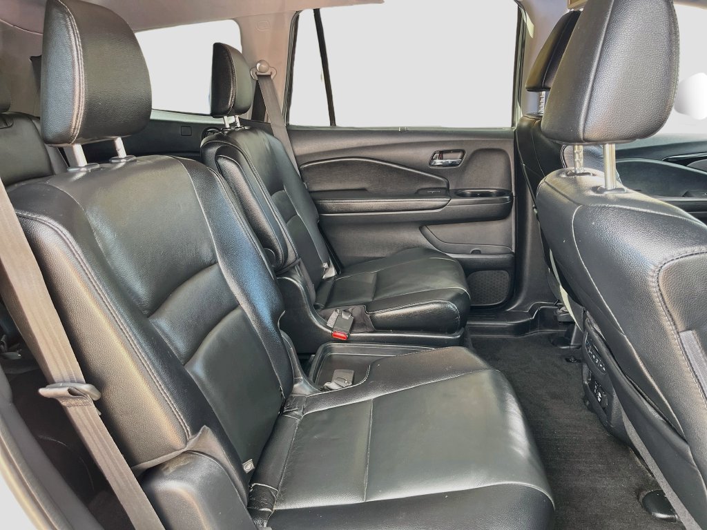 Used 2020 Honda Pilot Touring image 30