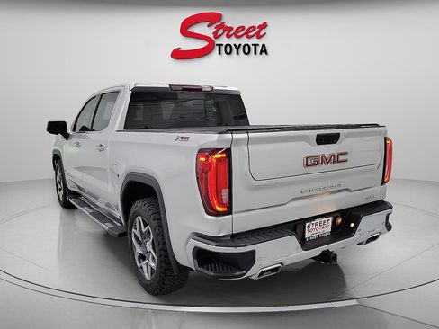 Used 2022 GMC Sierra 1500 SLT w/ SLT Premium Plus Package AWD/4WD image 2