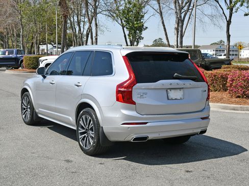 Used 2021 Volvo XC90 T6 Momentum w/ Advanced Package image 3