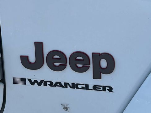 Used 2023 Jeep Wrangler Unlimited Rubicon w/ LED Lighting Group AWD/4WD image 7