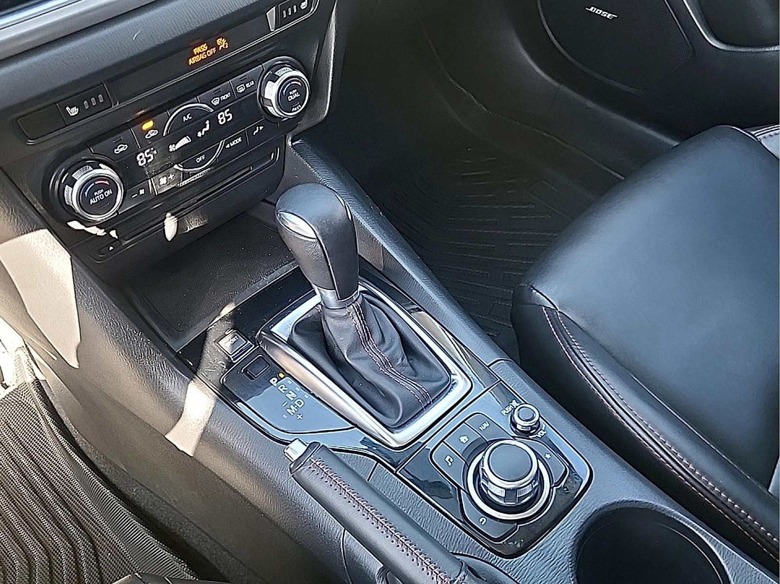Used 2014 MAZDA MAZDA3 s Touring FWD image 26