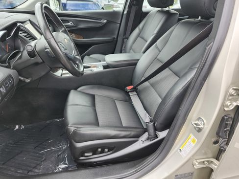 Used 2014 Chevrolet Impala LT w/ Convenience Package FWD image 23
