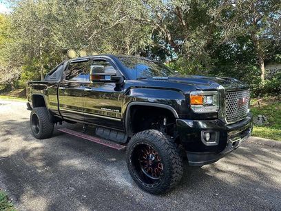 Used 2017 GMC Sierra 2500 Denali w/ Duramax Plus Package