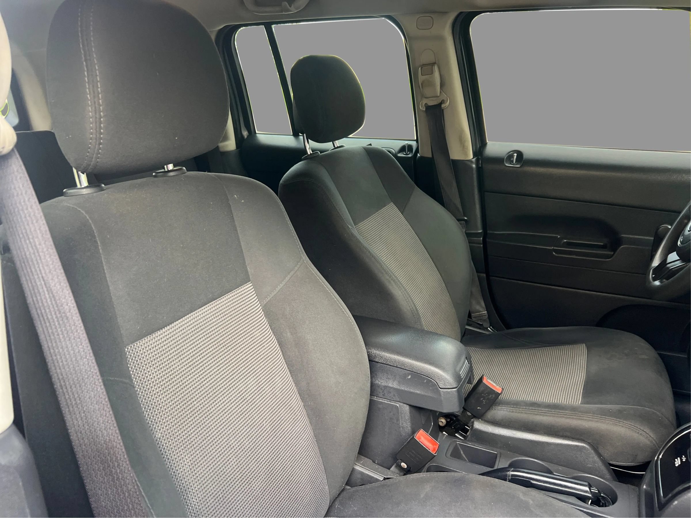 Used 2015 Jeep Patriot Sport FWD image 11