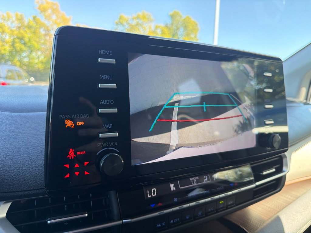 Used 2023 Toyota Sienna LE FWD image 29