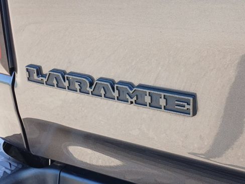 Used 2022 RAM 1500 Laramie AWD/4WD image 31