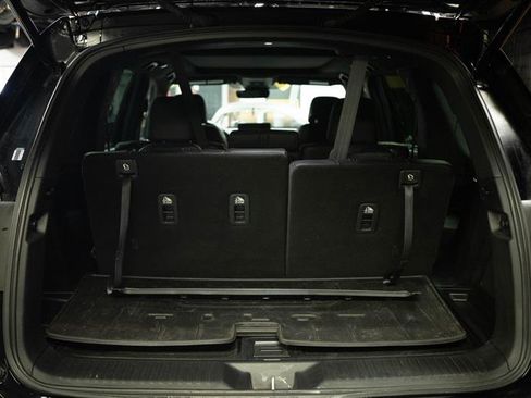 Used 2025 Honda Pilot Black Edition image 7