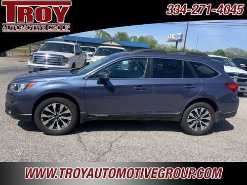 Used 2017 Subaru Outback 2.5i Limited image 1