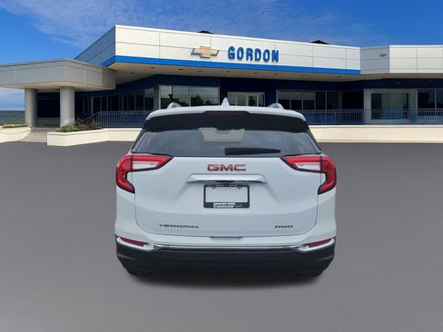 Used 2024 GMC Terrain SLT w/ LPO, Floor Liner Package AWD/4WD image 4