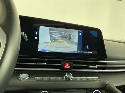 Used 2025 Hyundai Elantra SEL image 22