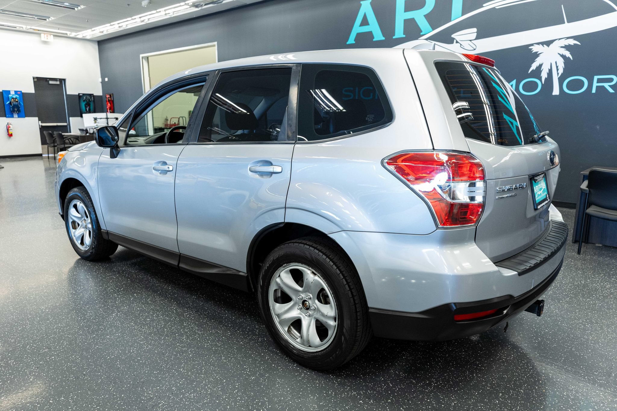 Used 2016 Subaru Forester 2.5i AWD/4WD image 9