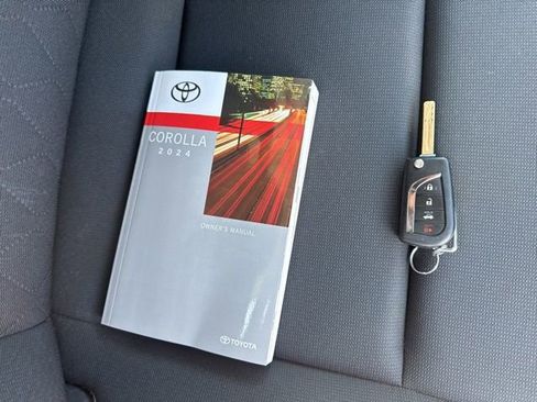 Used 2024 Toyota Corolla LE image 15