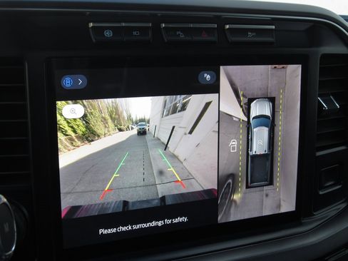 Used 2024 Ford F450 Platinum w/ Camper Package image 39