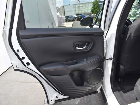 Used 2024 Honda HR-V Sport image 14