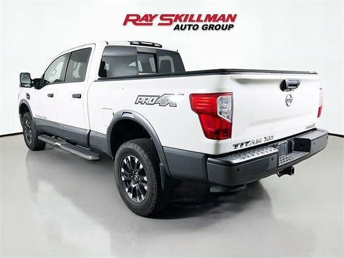 Used 2019 Nissan Titan PRO-4X w/ Pro-4x Convenience Package image 5