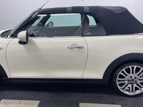 Used 2016 MINI Cooper Convertible FWD image 12