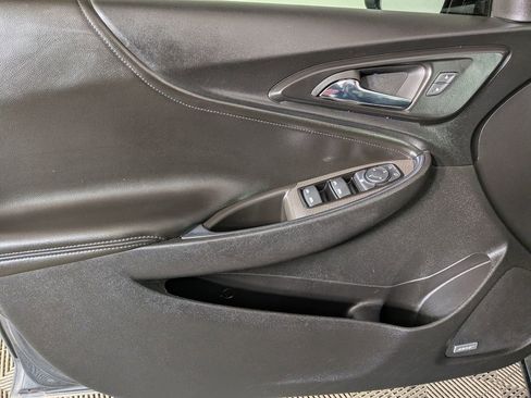 Used 2017 Chevrolet Malibu LT w/ Leather Package image 15